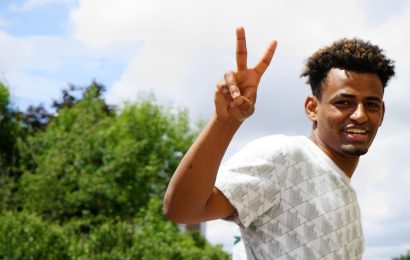 Mobilisation Collective pour l’Avenir des Jeunes : Activités, Conseils et Perspectives 2 CAM02386 defloutage